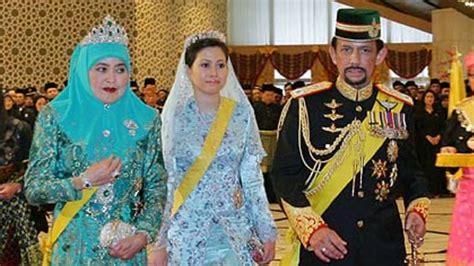 hassanal bolkiah wives.